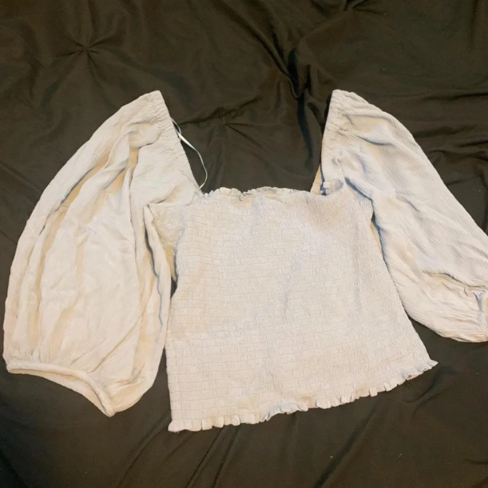 Top - Picture 2 of 2